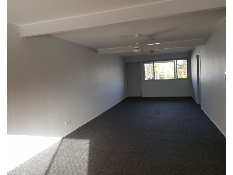 2/8 Ebert Parade, Lawnton QLD 4501