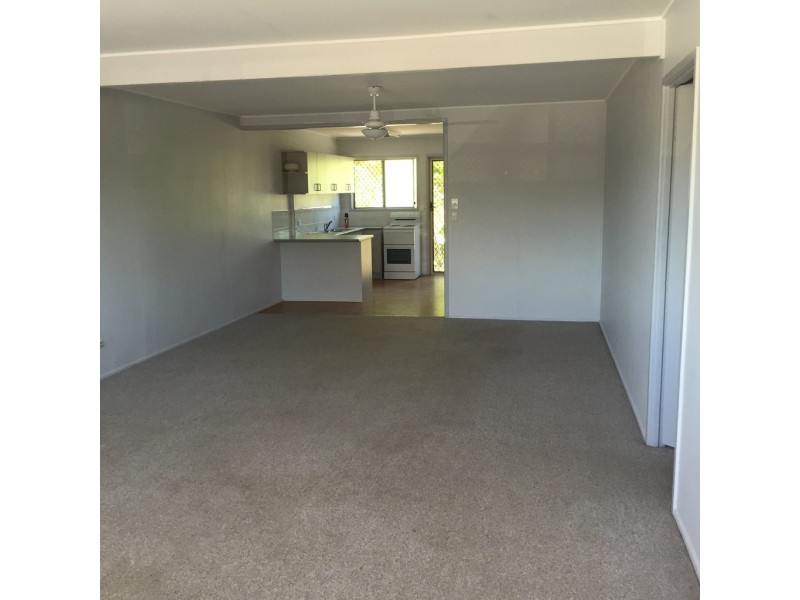 4/8 Ebert Parade, Lawnton QLD 4501