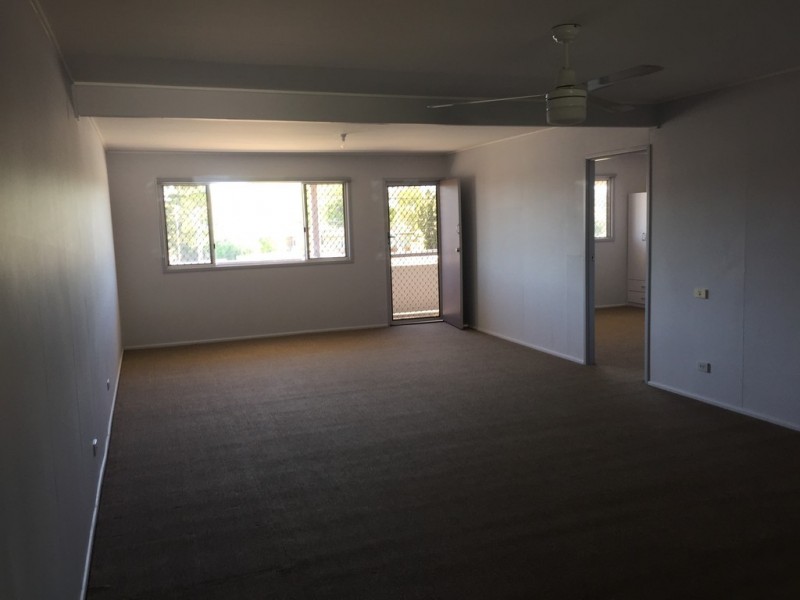 4/8 Ebert Parade, Lawnton QLD 4501