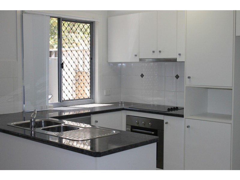 6/11 Walter Street, Caboolture QLD 4510