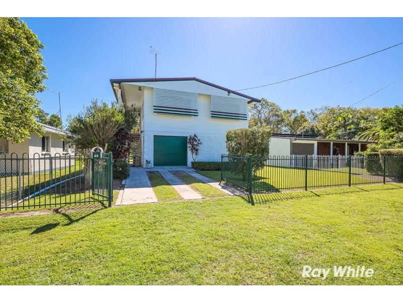 25 Whiting Street, Beachmere QLD 4510