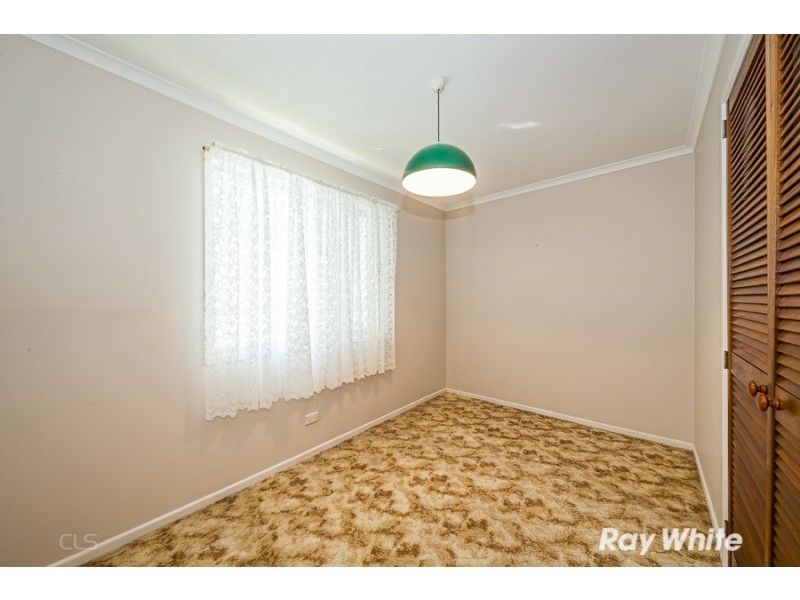 25 Whiting Street, Beachmere QLD 4510