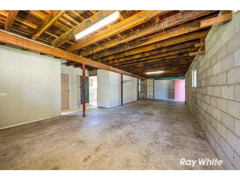 25 Whiting Street, Beachmere QLD 4510
