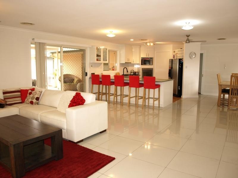 22 Inverpine Court, Petrie QLD 4502