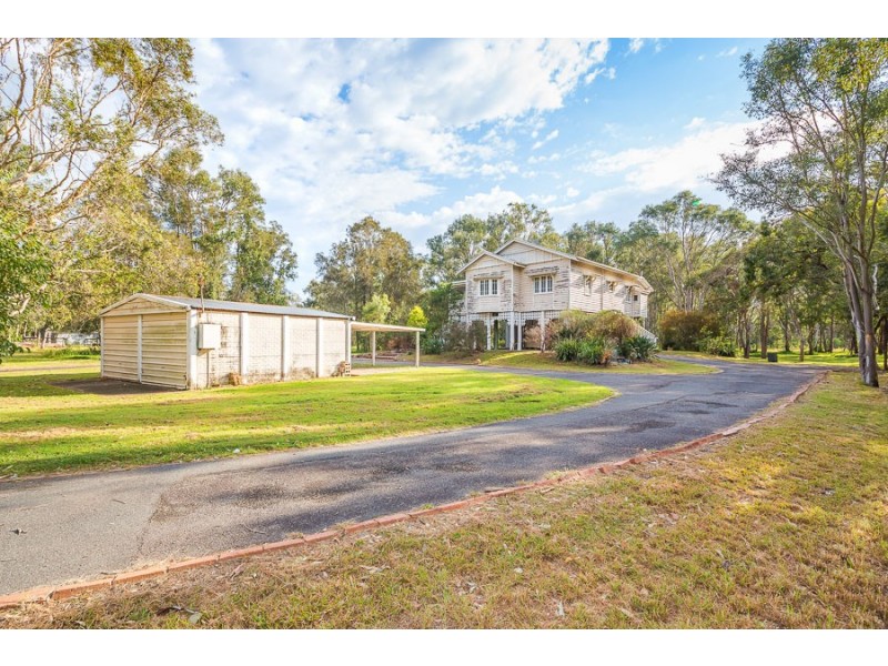 768 Beachmere Road, Beachmere QLD 4510