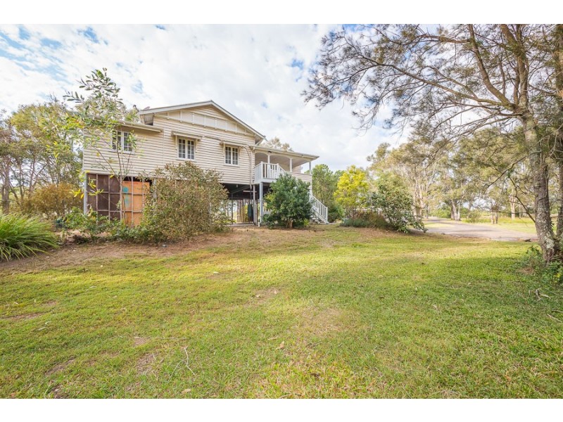 768 Beachmere Road, Beachmere QLD 4510