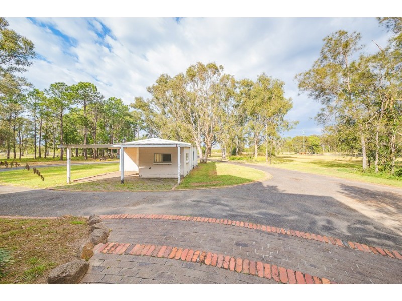 768 Beachmere Road, Beachmere QLD 4510