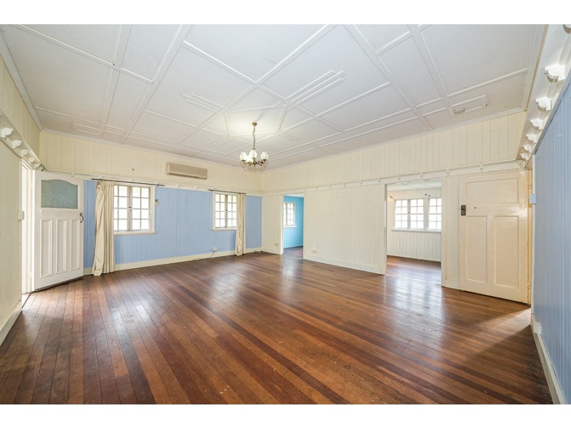 768 Beachmere Road, Beachmere QLD 4510