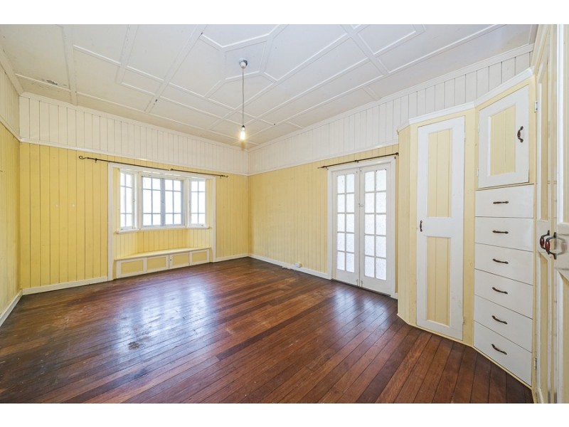 768 Beachmere Road, Beachmere QLD 4510