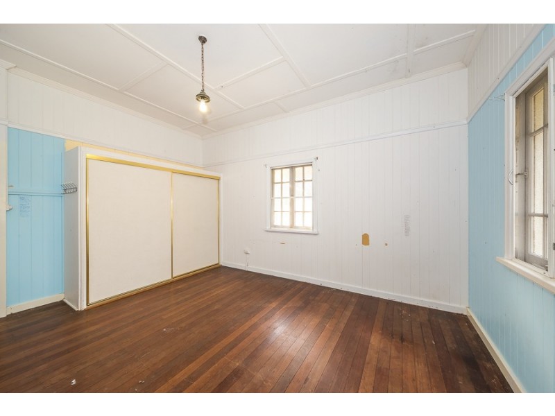 768 Beachmere Road, Beachmere QLD 4510