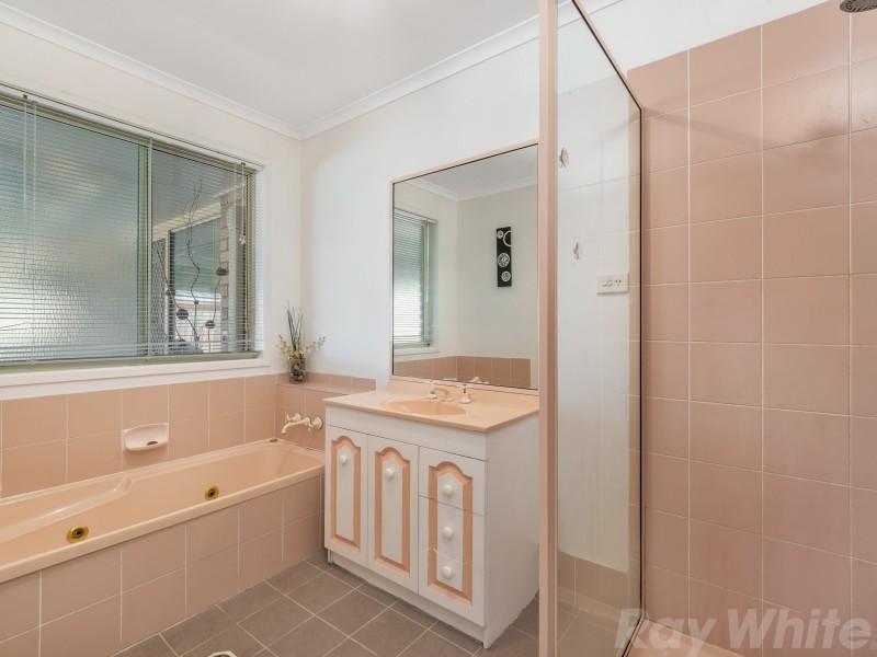 14 Streeton Crt, Morayfield QLD 4506