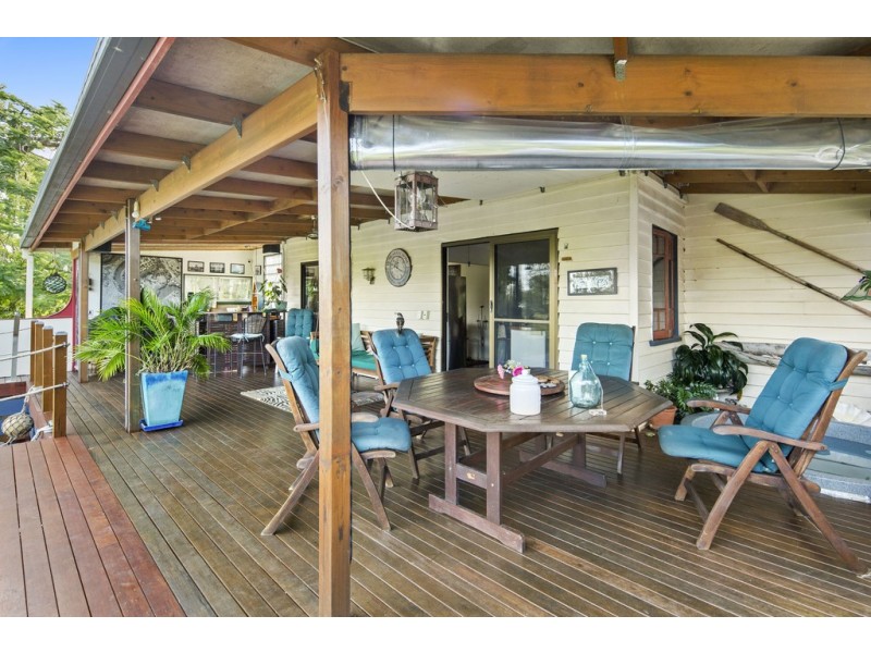 373 Beachmere Road, Beachmere QLD 4510 Ray White Caboolture Sold