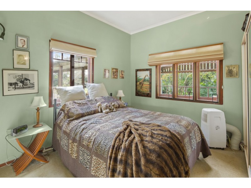 373 Beachmere Road, Beachmere QLD 4510