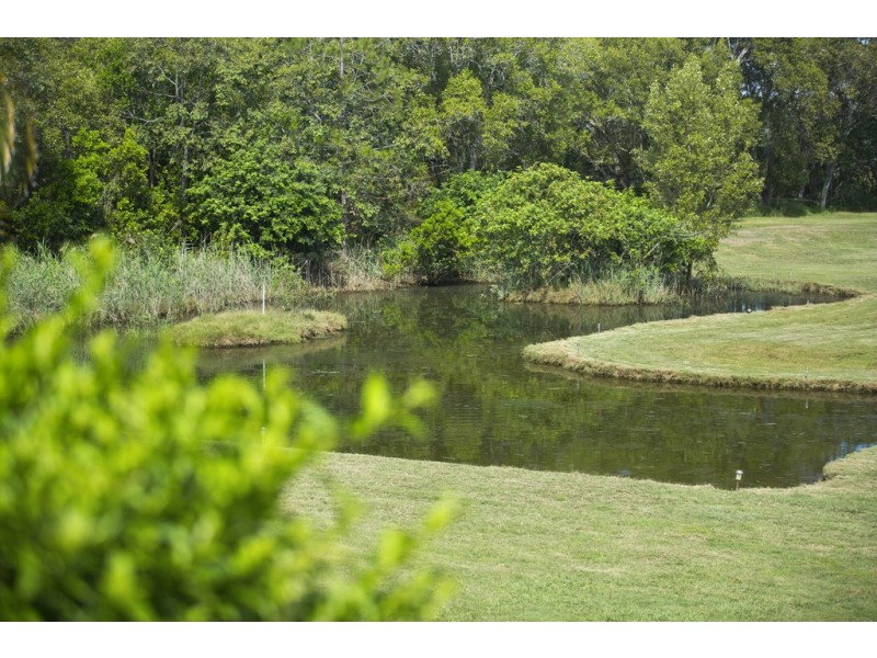 373 Beachmere Road, Beachmere QLD 4510