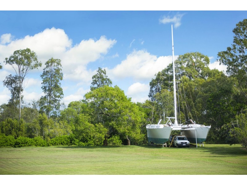 373 Beachmere Road, Beachmere QLD 4510