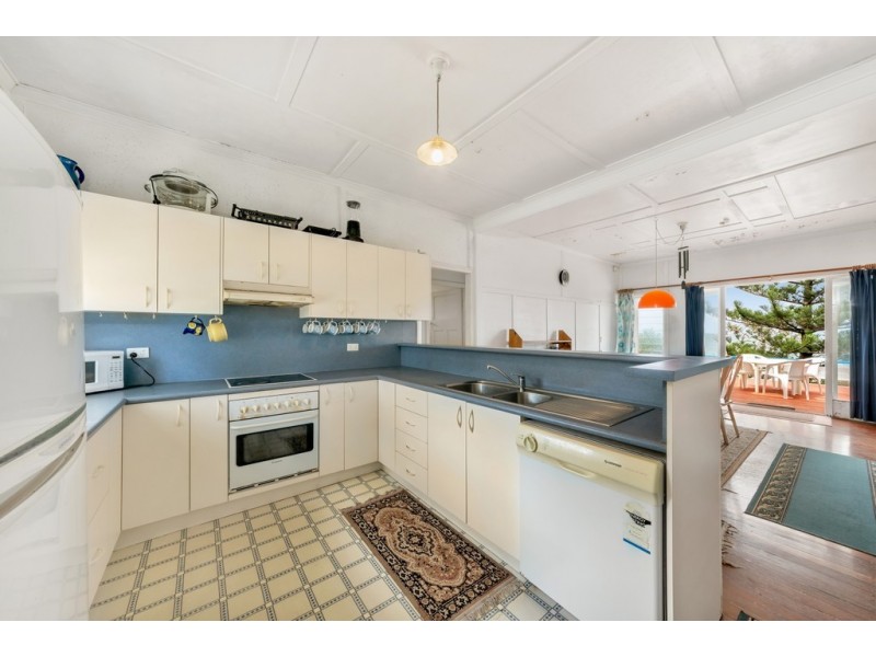 5 Wilson Avenue, Dicky Beach QLD 4551