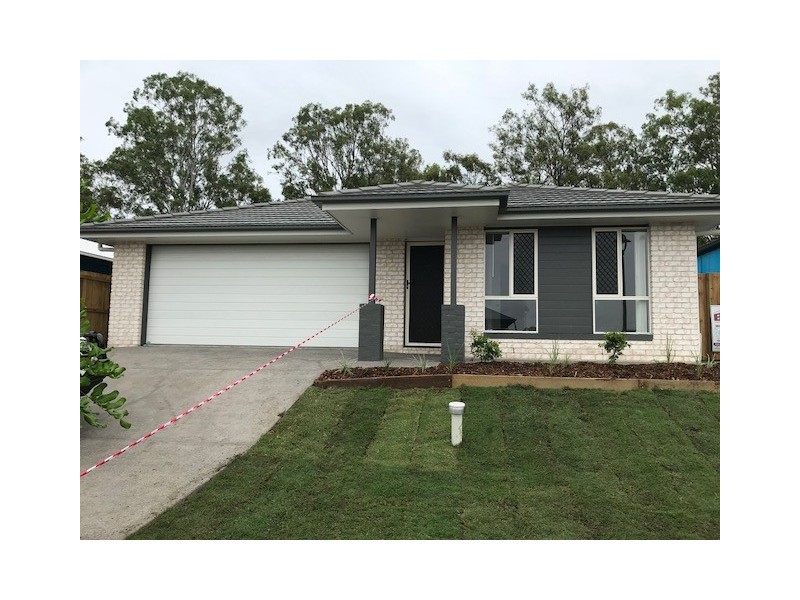 17 Creekview Crt, Lawnton QLD 4501