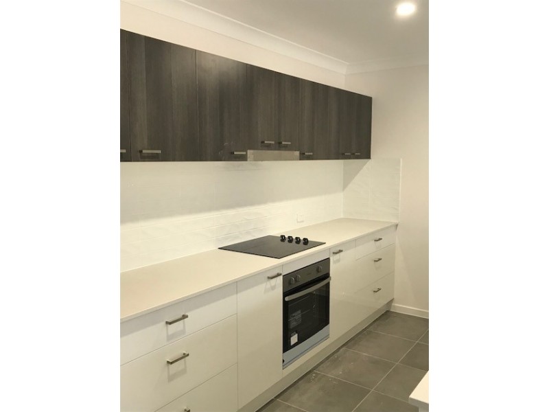 17 Creekview Crt, Lawnton QLD 4501