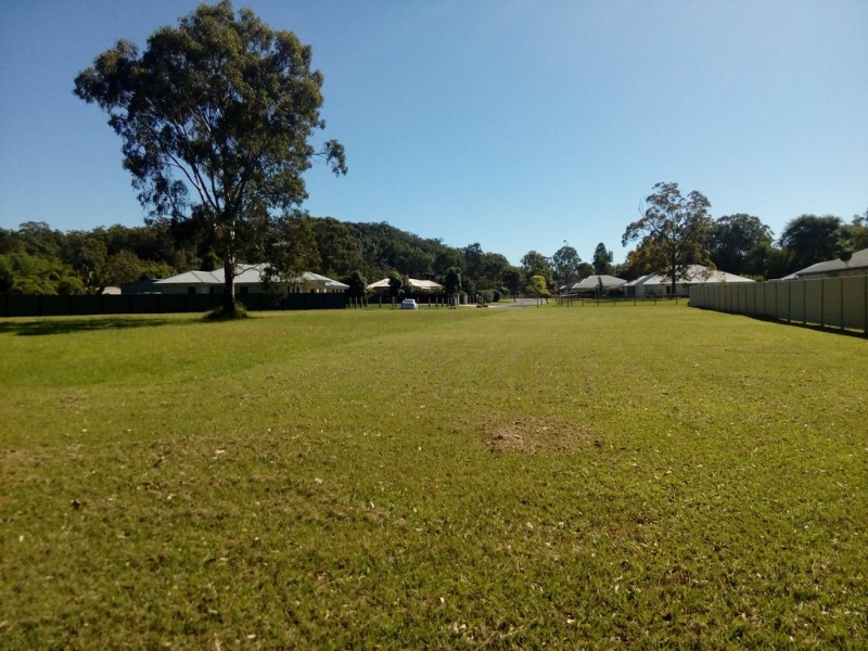16-18 Northview Place, Elimbah QLD 4516