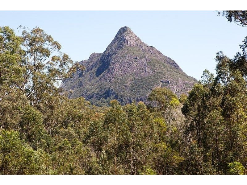 225 Mount Beerwah Road, Glass House Mountains QLD 4518