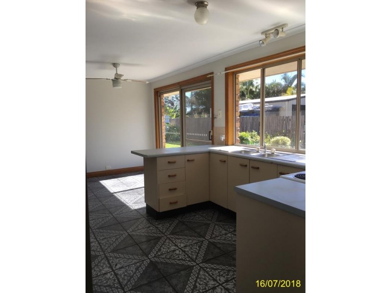 1 Thea Court, Morayfield QLD 4506