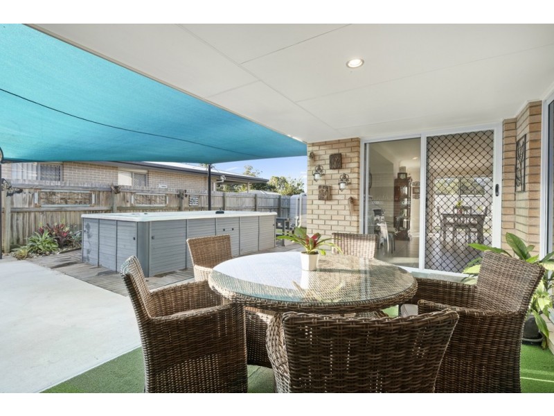 6 Thistle St, Upper Caboolture QLD 4510