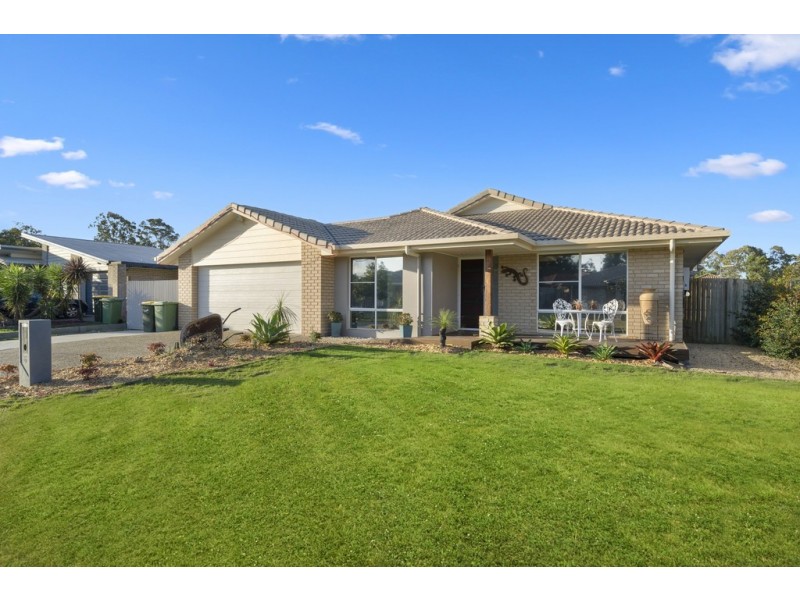 6 Thistle St, Upper Caboolture QLD 4510