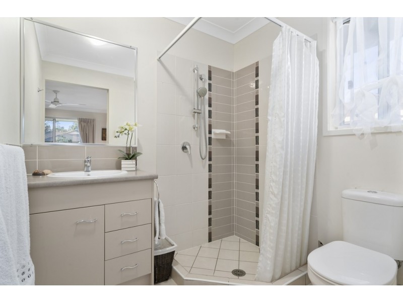 6 Thistle St, Upper Caboolture QLD 4510