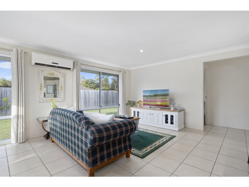 6 Thistle St, Upper Caboolture QLD 4510