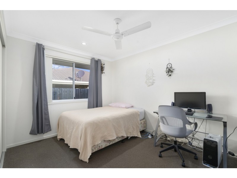 6 Thistle St, Upper Caboolture QLD 4510