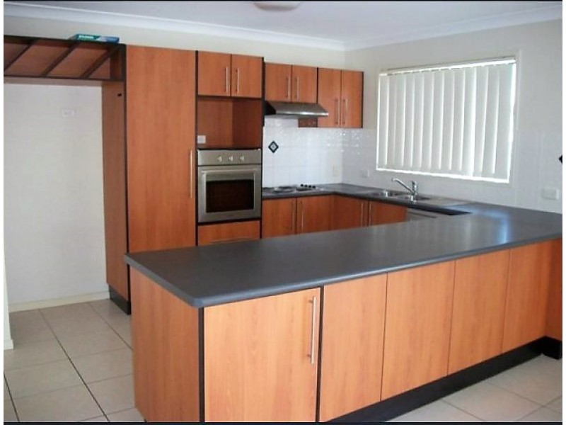 2 Denson St, Morayfield QLD 4506