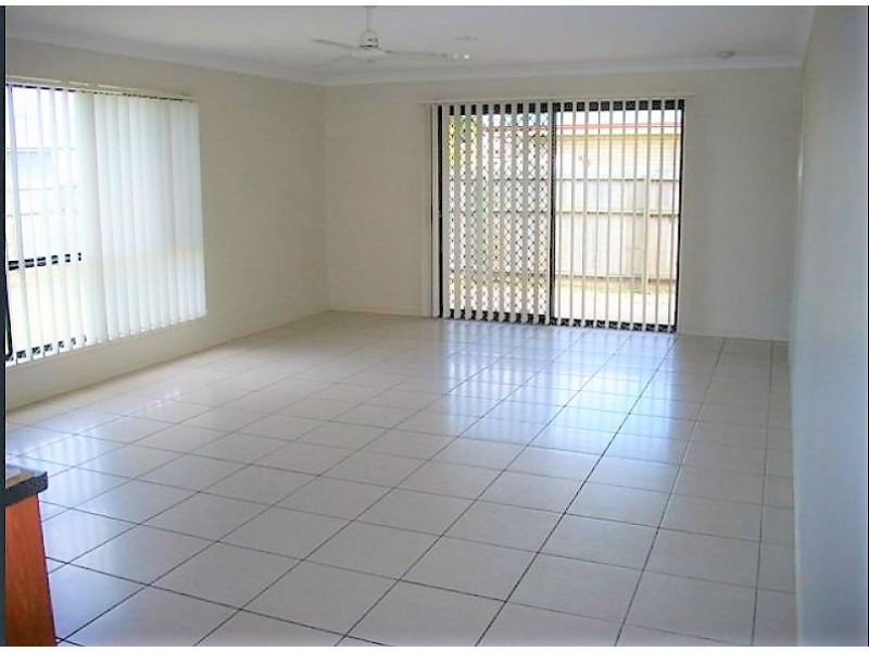 2 Denson St, Morayfield QLD 4506