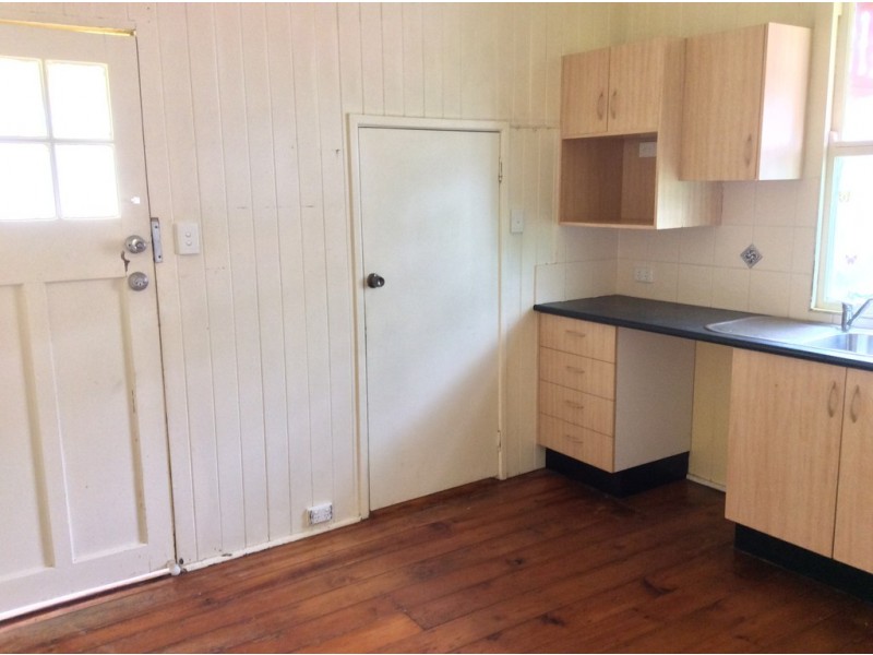 4 McPherson Street, Caboolture QLD 4510