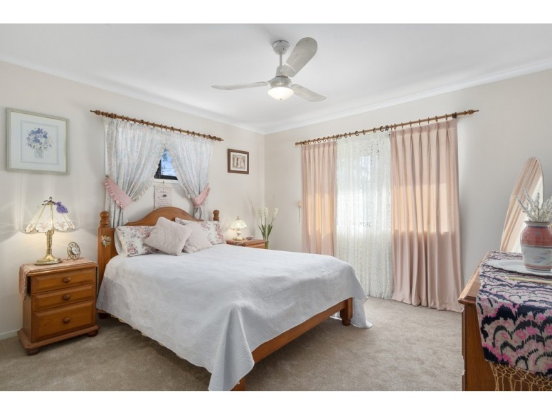 4 Avondale St, Morayfield QLD 4506