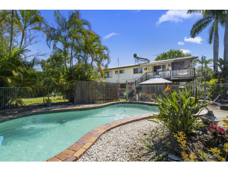 4 Avondale St, Morayfield QLD 4506
