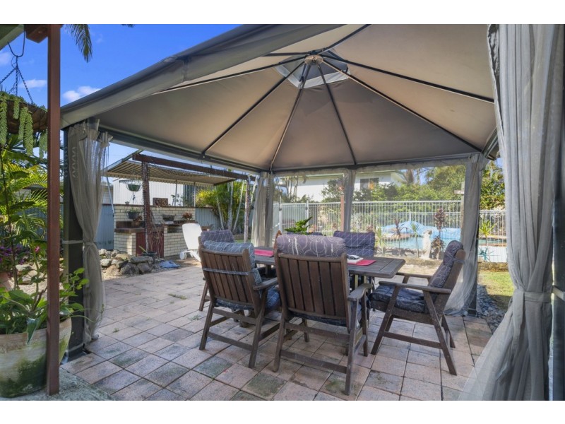 4 Avondale St, Morayfield QLD 4506