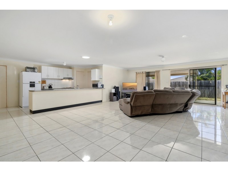 32 Water Street, Kallangur QLD 4503