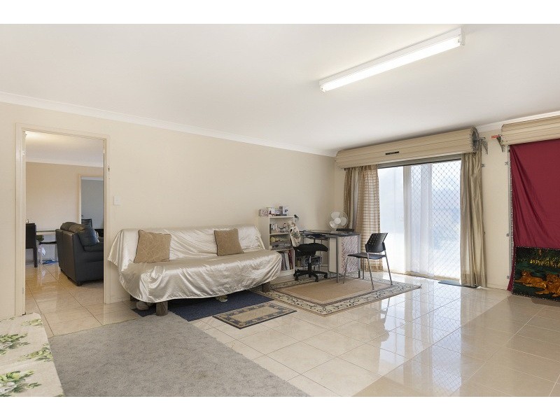 32 Water Street, Kallangur QLD 4503