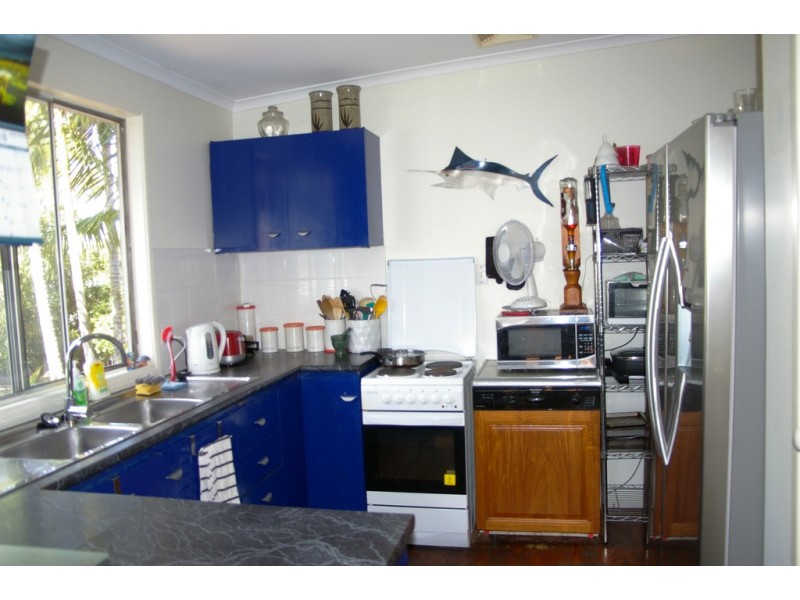 24 Patrick Street, Beachmere QLD 4510