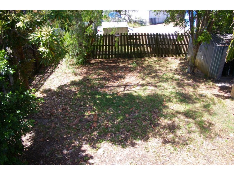 24 Patrick Street, Beachmere QLD 4510