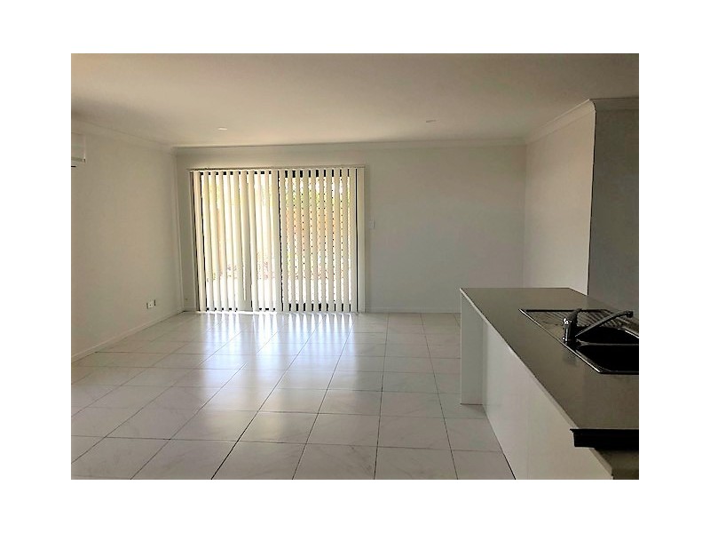 8 Pandora Street, Narangba QLD 4504