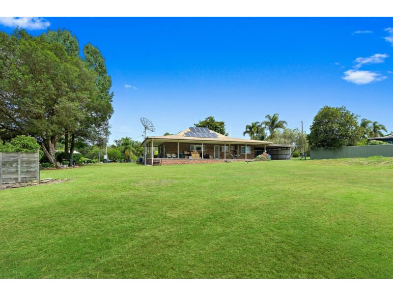 74 Smiths Rd, Elimbah QLD 4516