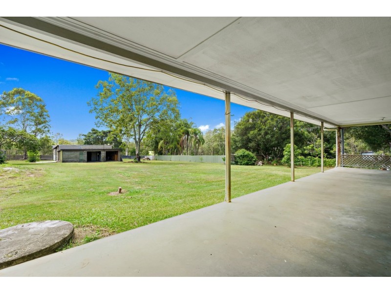 74 Smiths Rd, Elimbah QLD 4516