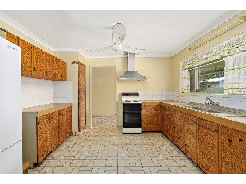 74 Smiths Rd, Elimbah QLD 4516