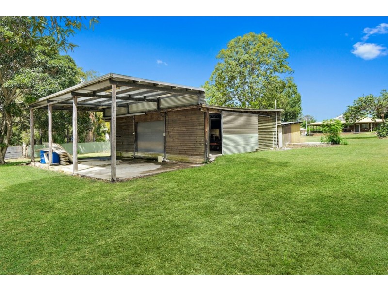 74 Smiths Rd, Elimbah QLD 4516