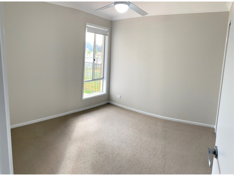 2/5 Tamarisk Street, Caboolture QLD 4510
