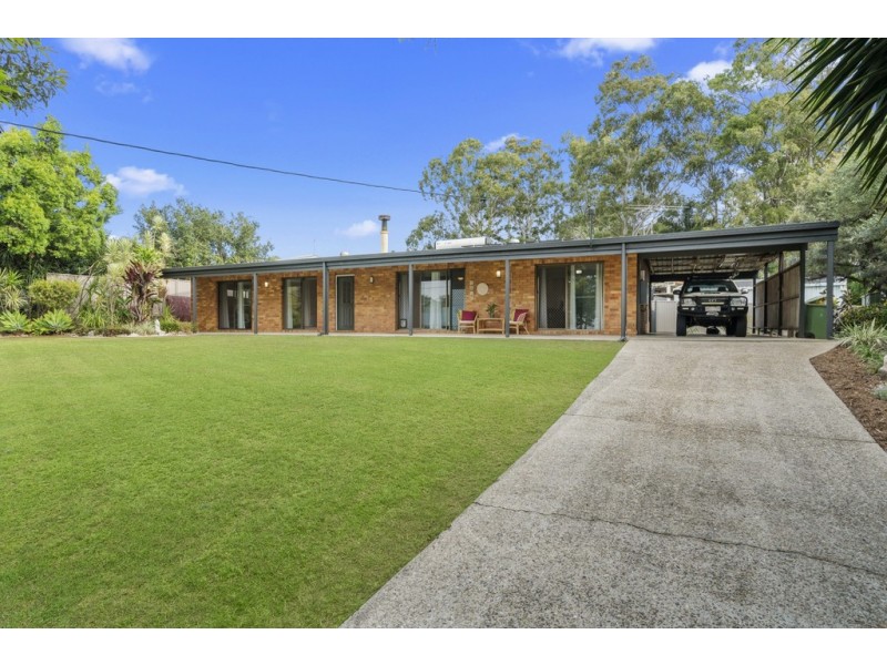4 Mathieu Road, Petrie QLD 4502