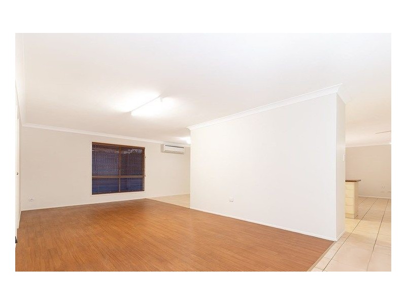 10 Waratah Way, Morayfield QLD 4506