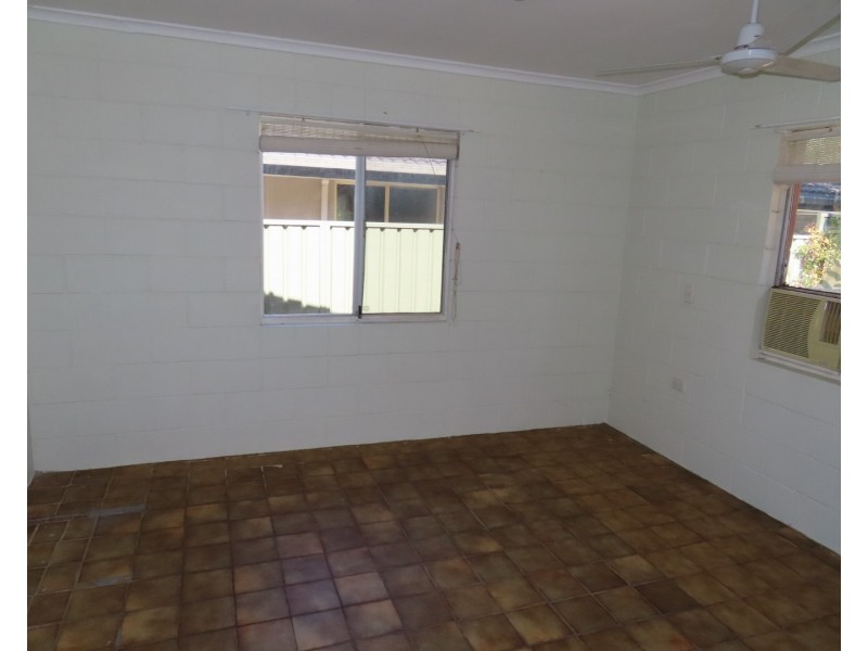 82 Ningi Esplanade, Ningi QLD 4511