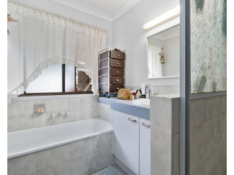 50 Kirkcaldy St, Morayfield QLD 4506